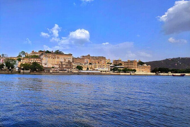 6 Night 7 Days Udaipur Jodhpur and Jaisalmer Tour - Day 2 in Udaipur: City Palace, Pichola views, and a mix of offbeat stops