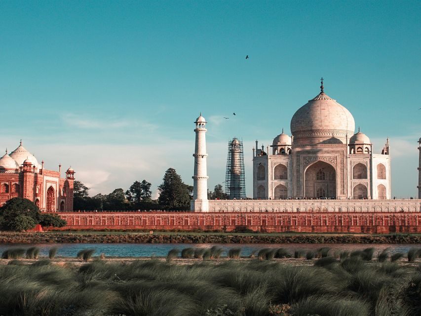 Agra: Guided Tour of Taj Mahal, Agra Fort and Fatehpur Sikri - Taj Mahal guided tour: sunrise light, Mughal meaning, and photo spots
