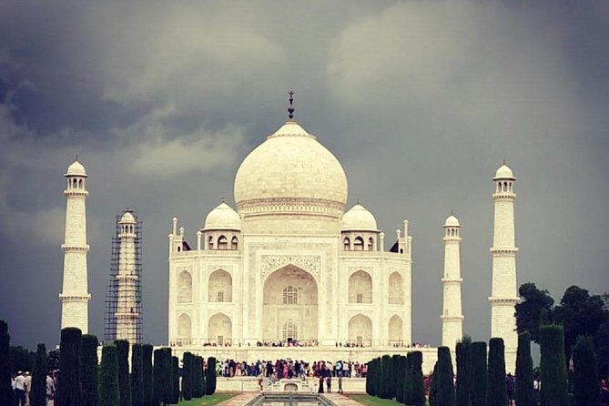 Agra: Taj Mahal and Mausoleum Guided Tour with Skip-the-Line - Hotel Pickup and Private Car: The 3-Hour Rhythm in Agra