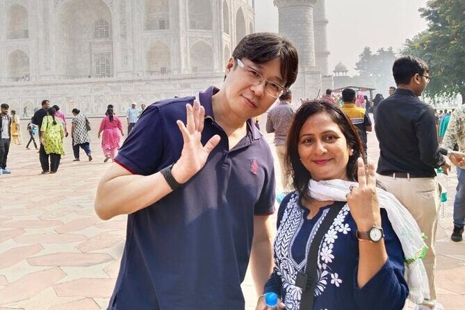 Agra Taj Mahal and Mausoleum Tour with Guide - Arriving in Agra and finding your meeting point without stress