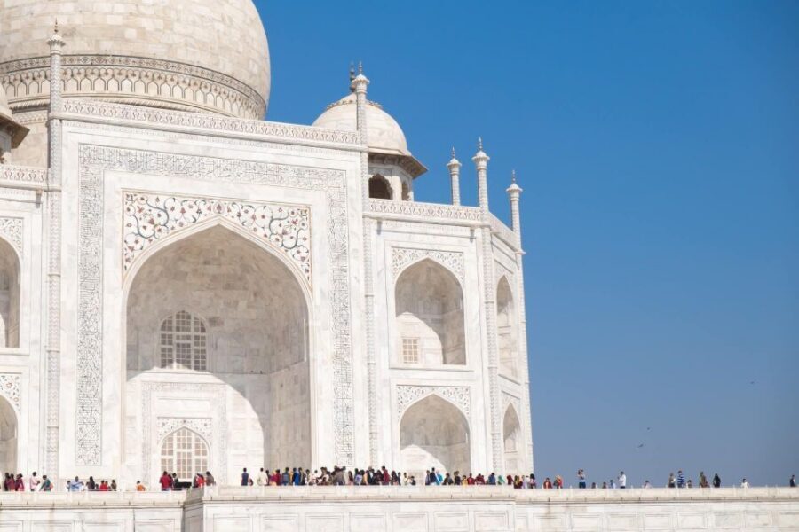 Agra: Taj Mahal Express Entry Tickets - Inside the Taj Mahal: what a guided 2.5 hours adds