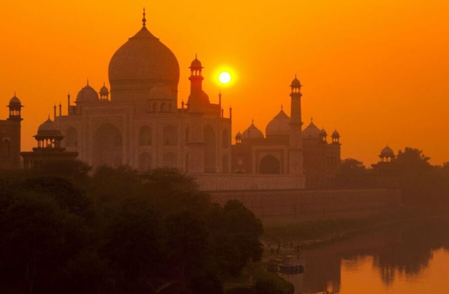 Agra: Taj Mahal with Mausoleum Skip-the-Line tickets & guide - Key highlights worth your time