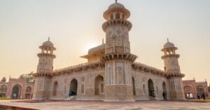 All Inclusive Private Taj Mahal Luxury Tour from Delhi - Pickup times and the long drive: how to choose your start