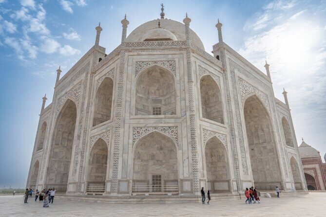 All Inclusive Private Taj Mahal Luxury Tour from Delhi by Car - Stop 3: Agra Fort (Akbar’s Mughal Architecture, Built in 1565)