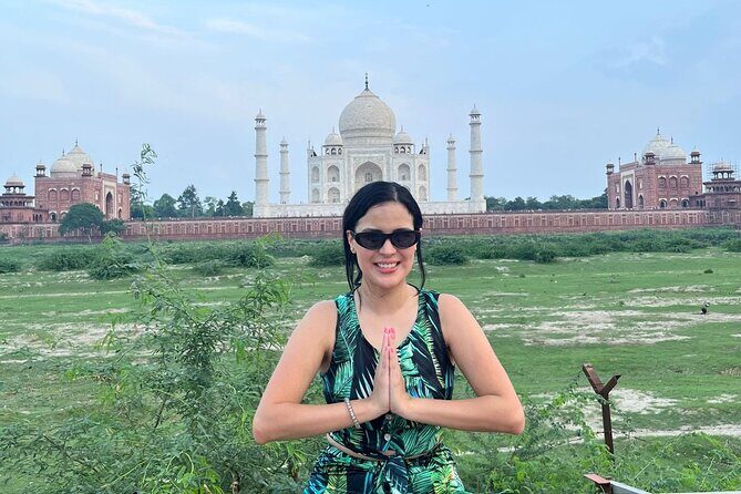 All Inclusive Private Taj Mahal Tour from Delhi by Car - Lunch at DoubleTree by Hilton Agra: when food inclusion changes the whole day