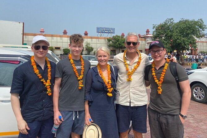 All Inclusive Taj Mahal & Agra Tour by Superfast Train From Delhi - Lunch at DoubleTree: a 5-star reset in the middle of sightseeing