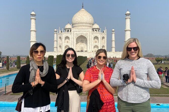 All Inclusive Taj Mahal, Fort & Baby Taj Tour from Delhi by Car - Taj Mahal: how the guide makes the visit click
