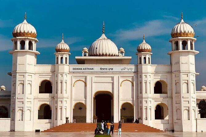 Amritsar Tour with A SIKH (Full Day All Inclusive) - Dukh Bhanjani Ber Tree and Akal Takht: two stops, strong meaning