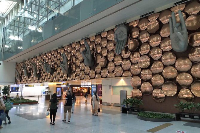 Arrival Meet & Assist service at Delhi Airport with optional Private transfer - Quick takeaways
