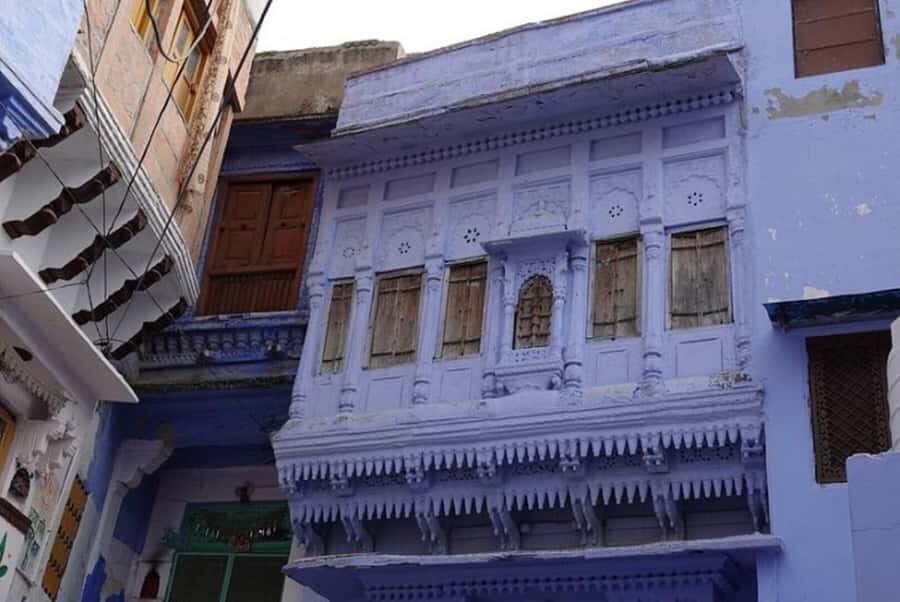 Blue City Heritage Walking Tour With Pick Up & Drop Off - The 2-hour walk: narrow lanes, blue havelis, and local corner life