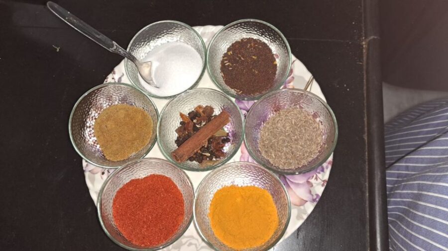 Cooking class and dinner with Rekha family with full meals - Small group limits: why max 5 is a big deal