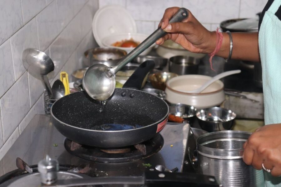 Cooking class and dinner with Rekha family with full meals - Your 3-hour Udaipur cooking class with Rekha family: what it really feels like