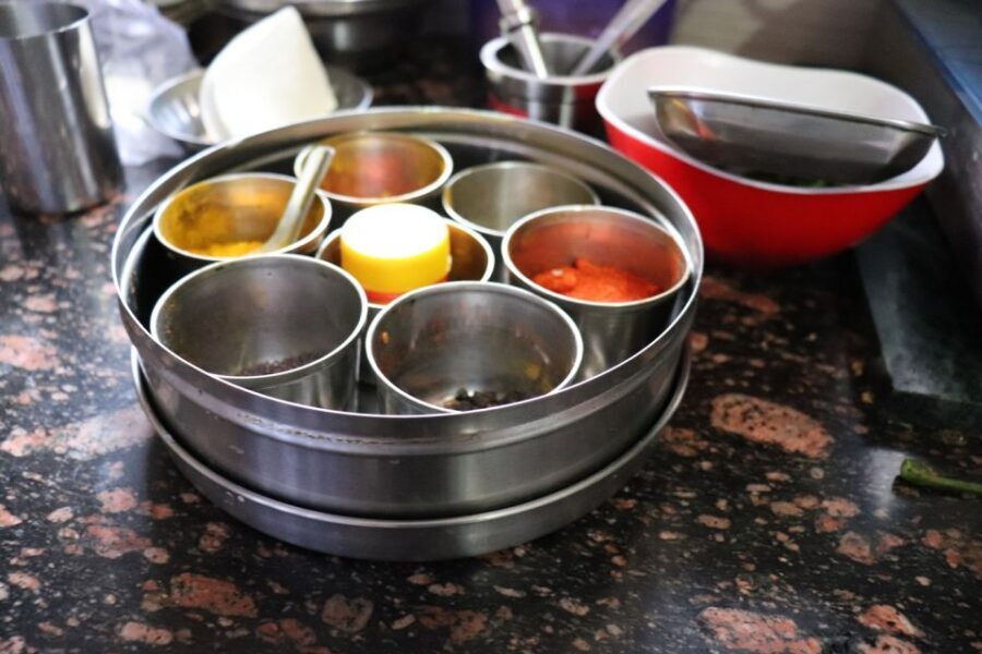 Cooking class and dinner with Rekha family with full meals - Where you meet and why that location matters