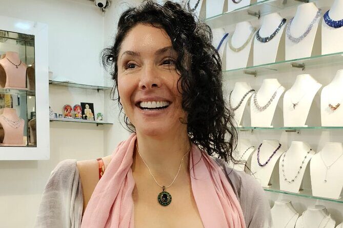 Customized Half Day or Full Day Delhi Shopping Tour with Female Consultant - Why a Women-Focused Delhi Shopping Tour Works