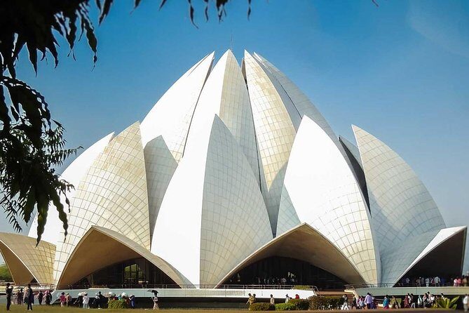 Day Tours Delhi-Full Day Private Old and New Delhi Tour - Pickup, air-conditioning, and how the day stays on track