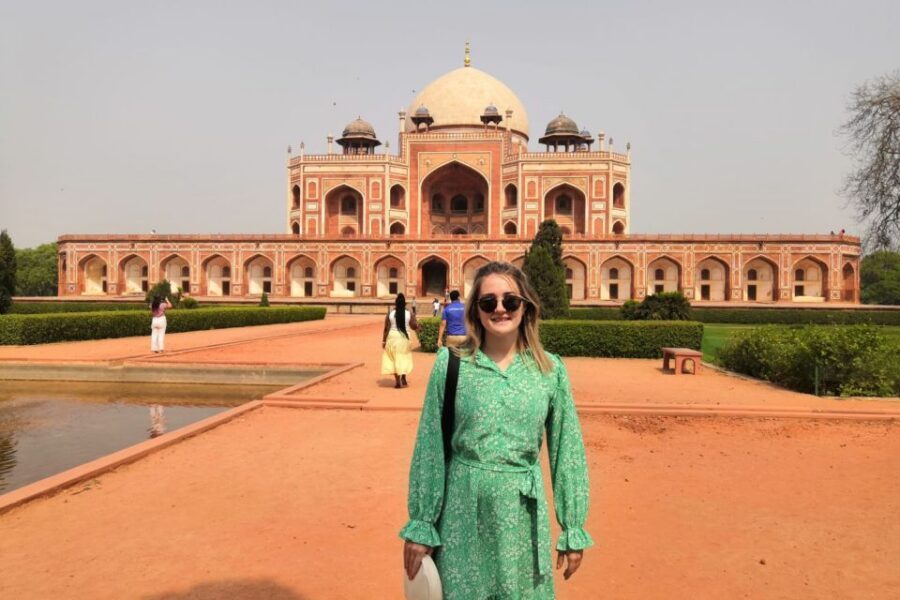 Delhi: 2-Day Delhi & Taj Mahal Tour by Car - Guides and drivers: where the experience earns its 4.9 rating