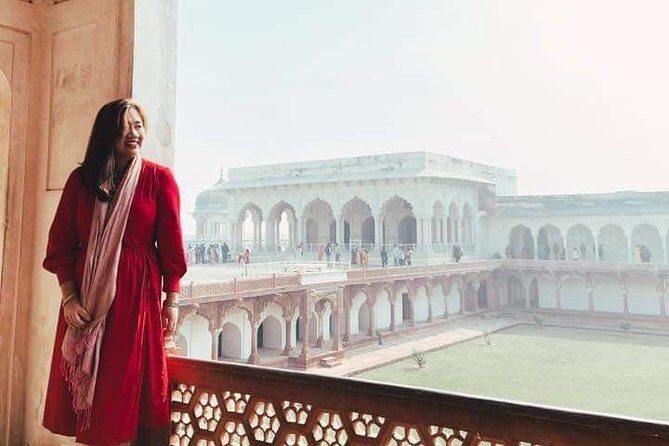 Delhi : Sunrise Taj Mahal & Elephant conservation - All Inclusive - Wildlife SOS Elephant Conservation: Meet, Feed, and Learn (In About 2 Hours)