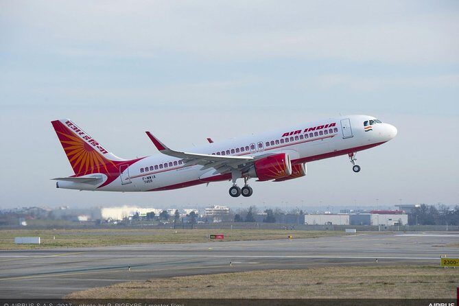Departure Meet & Assist service at Delhi Airport with optional Private transfer - Hotel pickup in a private A/C vehicle (optional, but often worth it)
