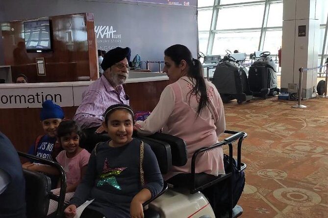 Departure Meet & Assist service at Delhi Airport with optional Private transfer - Communication and reliability: where experiences can vary