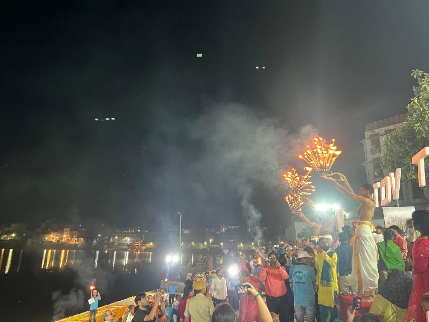 Evening Walking Tour with Fire Rituals-The Pushkar Route - Ghats around Pushkar Lake: Gandhi and Queen Mary in the evening light