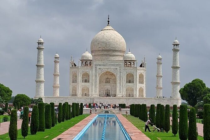 Exclusive Sunrise Taj Mahal Excursion from Delhi all Inclusive - The 06:00 AM Taj Mahal visit: timing, pacing, and photos