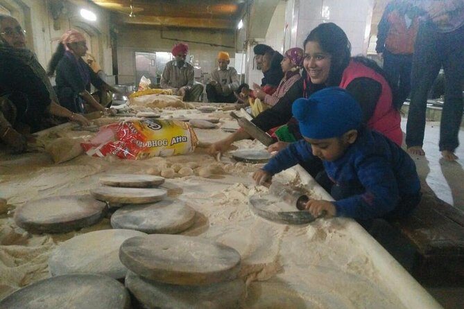 Explore the Beauty of Old Delhi & the Spice Market! - Gurudwara Sis Ganj Sahib: religion, architecture, and the big kitchen