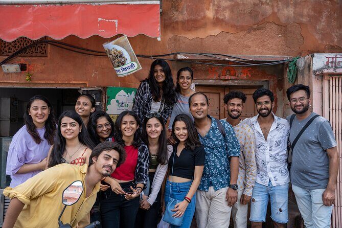 Food Walking Tour in Jaipur - Stop 1: Golcha Cinema Samosas, Namkeen, and a 300-Year Temple
