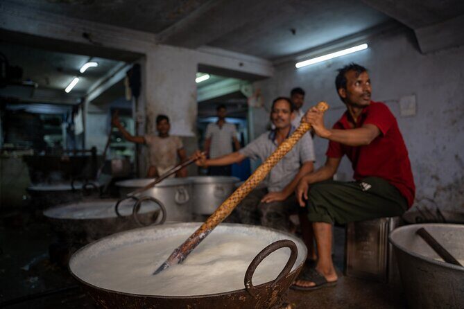 Food Walking Tour in Jaipur - Stop 2: Johri Bazaar Chaat at a Secret Spot