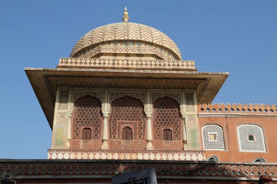 From Delhi: Jaipur Day Trip by Fast Train or Private Car - Jantar Mantar: the science stop that surprises people