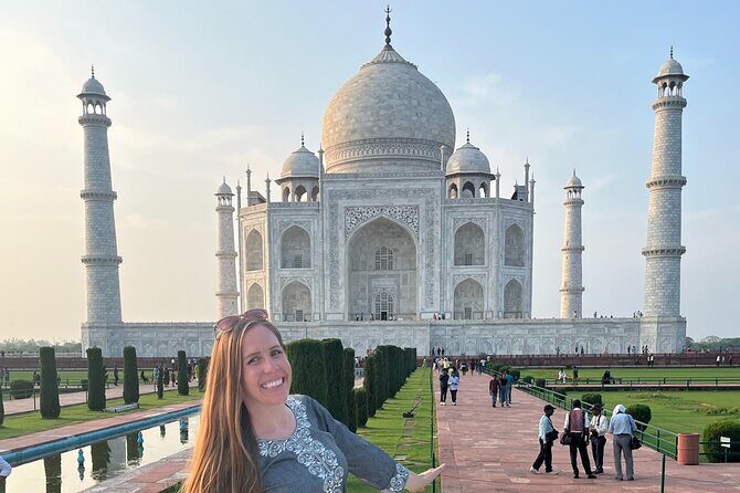 From Delhi: Luxury Group tour of Agra by Car- TOP RATED TOUR - Price and value: what $22.50 likely covers (and what can cost extra)