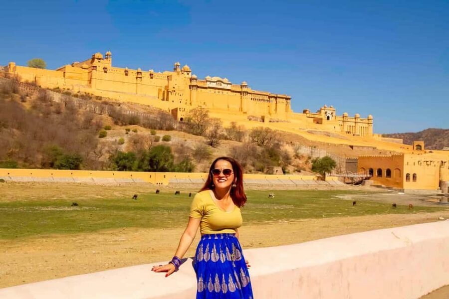 From Delhi: Private 3-Day Golden Triangle Tour with Hotels - Day 1 in Delhi: Old Delhi by Rickshaw, New Delhi by Major Monuments