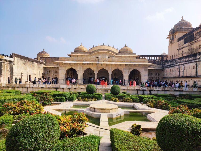 From Delhi: Private Jaipur & Amber Fort Guided Tour by Car - The sunrise drive from Delhi: what the 8–12 hours really means
