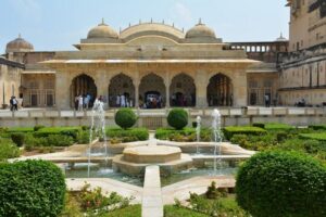 From Delhi: Private Jaipur & Amber Fort Guided Tour by Car - Amber Fort: where you actually understand Rajput architecture