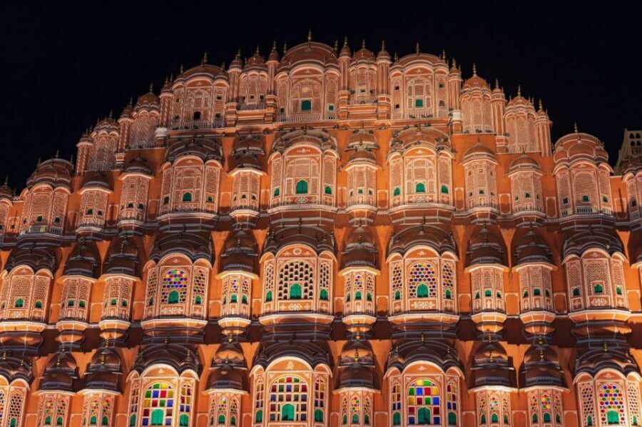From Delhi: Private Jaipur & Amber Fort Guided Tour by Car - City Palace: royal residence, mixed styles, and time to shop