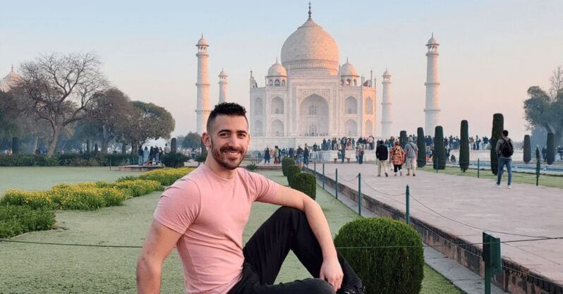 From Delhi: Private Taj Mahal & Agra Day Trip by Car or Rail - Key things that make this day trip work