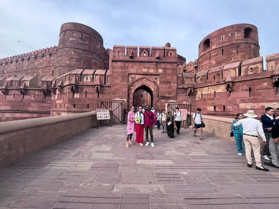 From Delhi: Private Taj Mahal Day Tour with Fast-Track Entry - The 5-Star Breakfast or Lunch Option: Value at This Hour