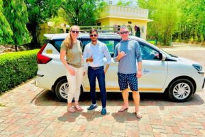 From Delhi: Same Day Taj Mahal, Agra Tour By Car with Option - Agra Fort: Akbar’s Stronghold in a Focused One-Hour Visit