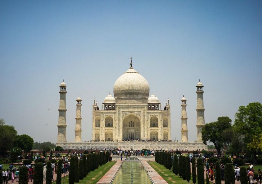 From Delhi: Taj Mahal & Agra Fort Shared Group Tour - The drive to Agra: AC comfort and a long day rhythm