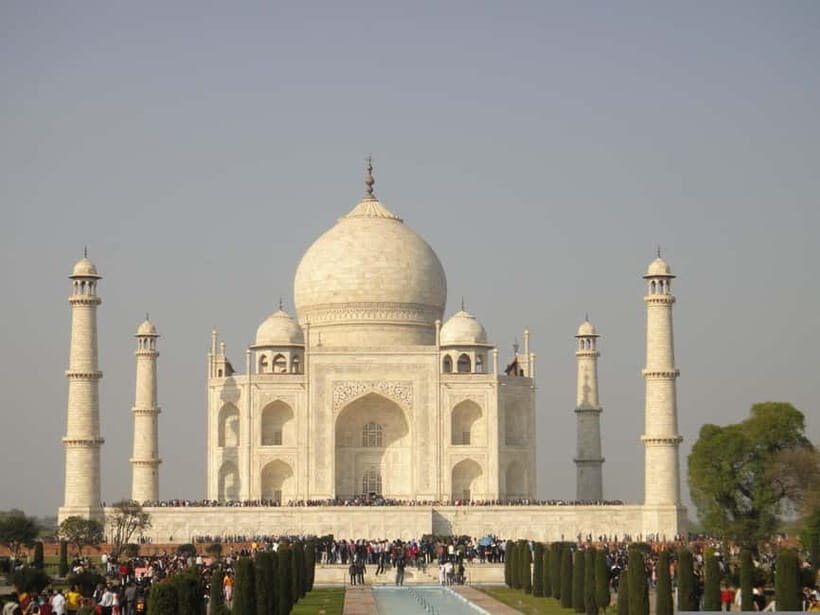 From Delhi: Taj Mahal & Agra Fort Shared Group Tour - The lunch stop: plan on paying for your own food