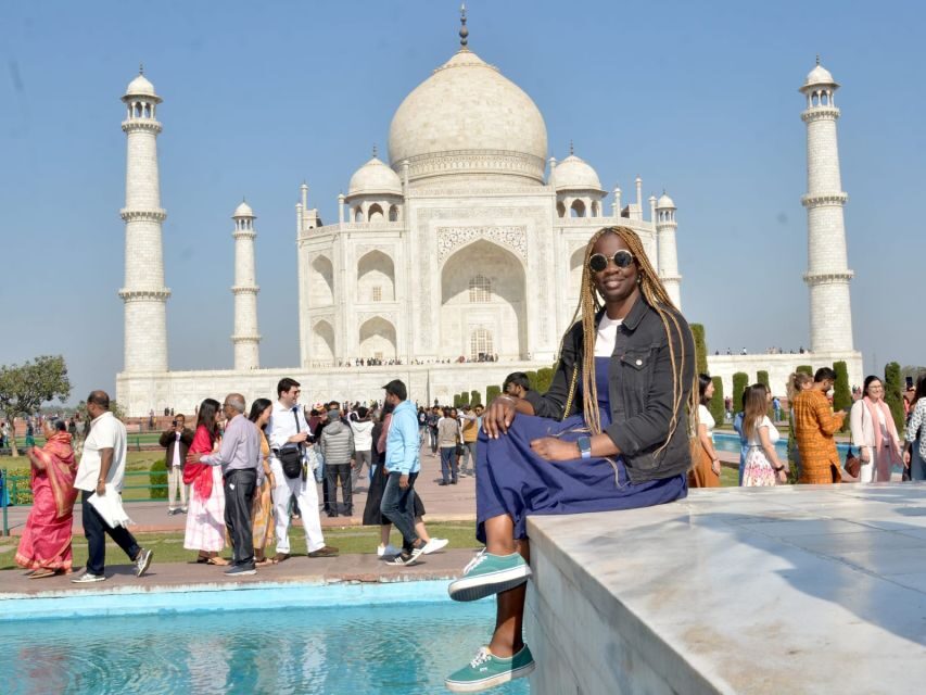 From Delhi: Taj Mahal & Agra Tour by Gatimaan Express Train - The return ride: dinner on the train and a smoother landing back in Delhi