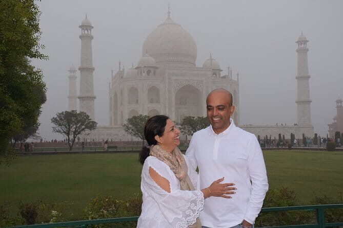 From Delhi: Taj Mahal and Agra City Tour by Car - All Inclusive - Taj Mahal: how the guide helps you beat the chaos