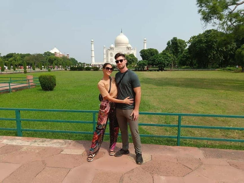 From Jaipur: Taj Mahal & Agra Private Guided Day Tour - Agra Fort in one hour: what you can see (and what you’ll skip)