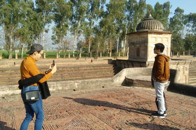 Full day Amritsar city tour with Wagah border ceremony - Akal Takht and the Dukh Bhanjani Ber Tree: two quick stops with big meaning