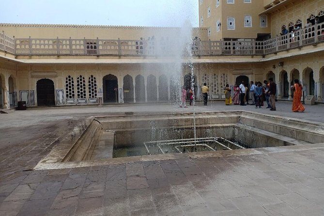 Full-Day Jaipur City Sightseeing Private Tour - Hawa Mahal: the Palace of Breeze from the outside and the inside approach