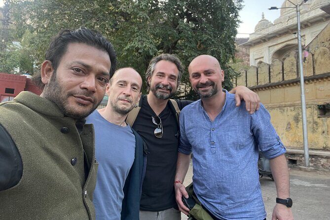 Full-Day Jaipur City Tour with Guide - Amer and Albert Hall Museum: From Royal Town to Iconic Building Views