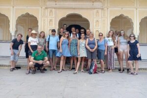 Full-day Jaipur Private Sightseeing Tour by Car with Guide - Amer Fort area: Sheesh Mahal and Amber Palace without the scramble