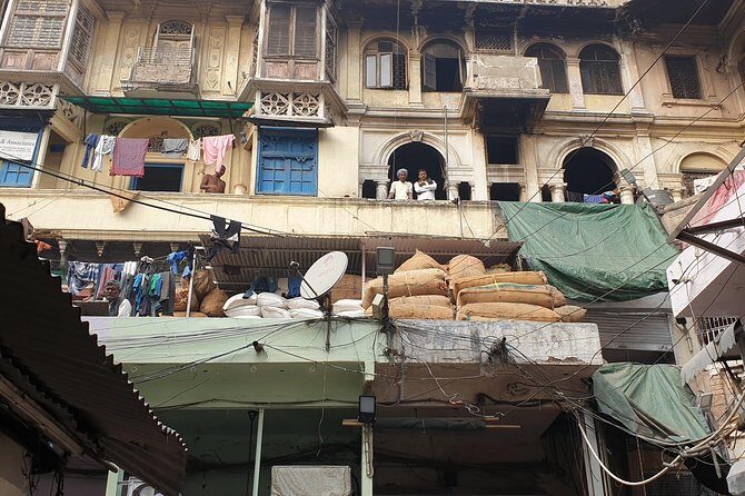 Full-Day Private Old and New Delhi Combo Tour - Jama Masjid: stepping into Mughal Delhi’s scale