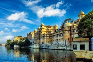 Full-Day Udaipur Sightseeing Private Tour with optional Guide - Private Car Logistics: Pickup Flexibility and Time Control
