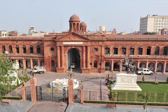 Golden Temple, Jallianwala Bagh, Partition Museum & Wagha Border - #Travellouge - Jallianwala Bagh: the short stop that carries heavy weight
