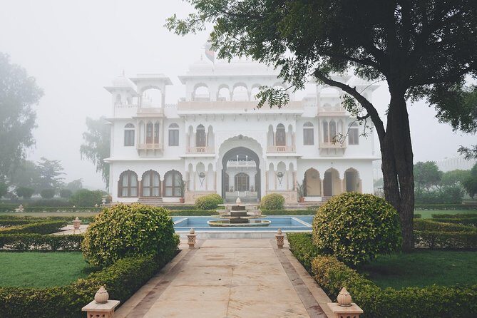 Golden Triangle with Wildlife and Royal Castle Stay - Day 2 in Agra: Taj Mahal with your guide, plus fortress and Yamuna views